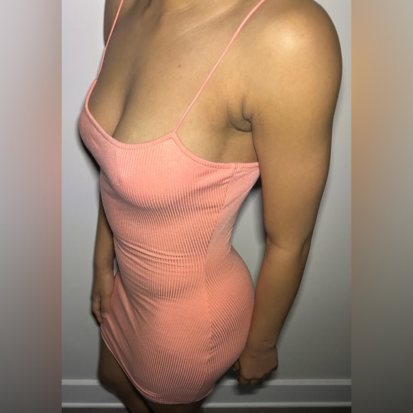 Peach Ribbed Mini-Dress 👗 - Picture 4 of 5